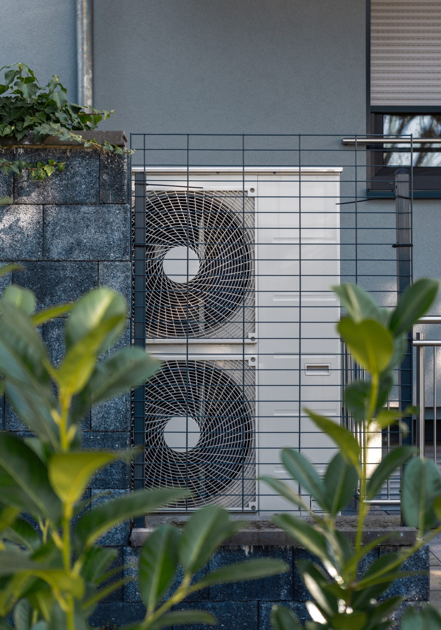 Air,Heat,Pump,Unit,,Air,Source,Heat,Pumps,Installed,On